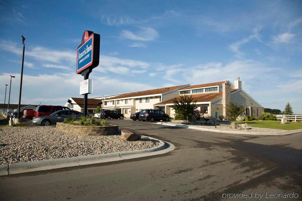 Americinn By Wyndham Roseau Exterior photo